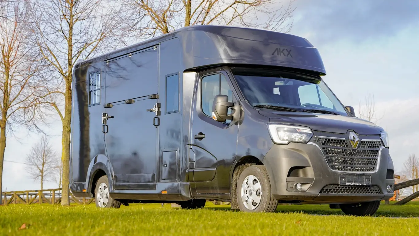 VL AKX 5 Places concept pgo horse truck