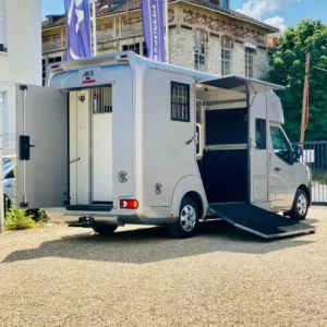 Camion Chevaux 5 places Renault AKX