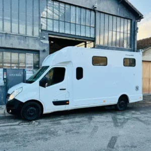 Camion chevaux 2016 - 165ch - 5 places - Stalles longues