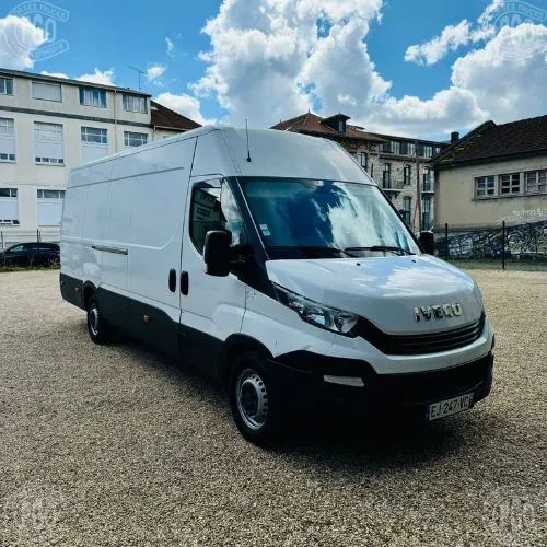 Fourgon L4H4 Iveco 35-140 Cabine 3 places