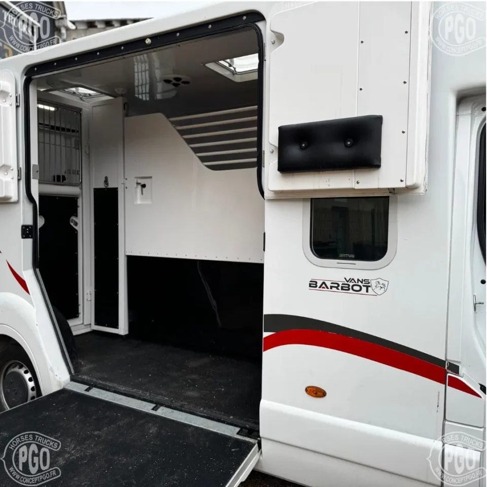 Camion Chevaux Barbot 5 Places – Image 2
