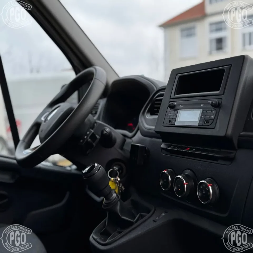 Camion Chevaux Barbot 5 Places – Image 3