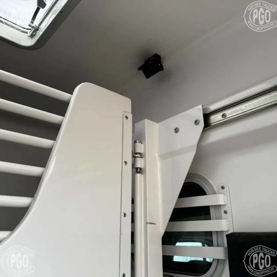 Camion Chevaux Barbot 5 Places – Image 7