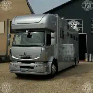 Renault Midlum 7 Chevaux avec Home Car