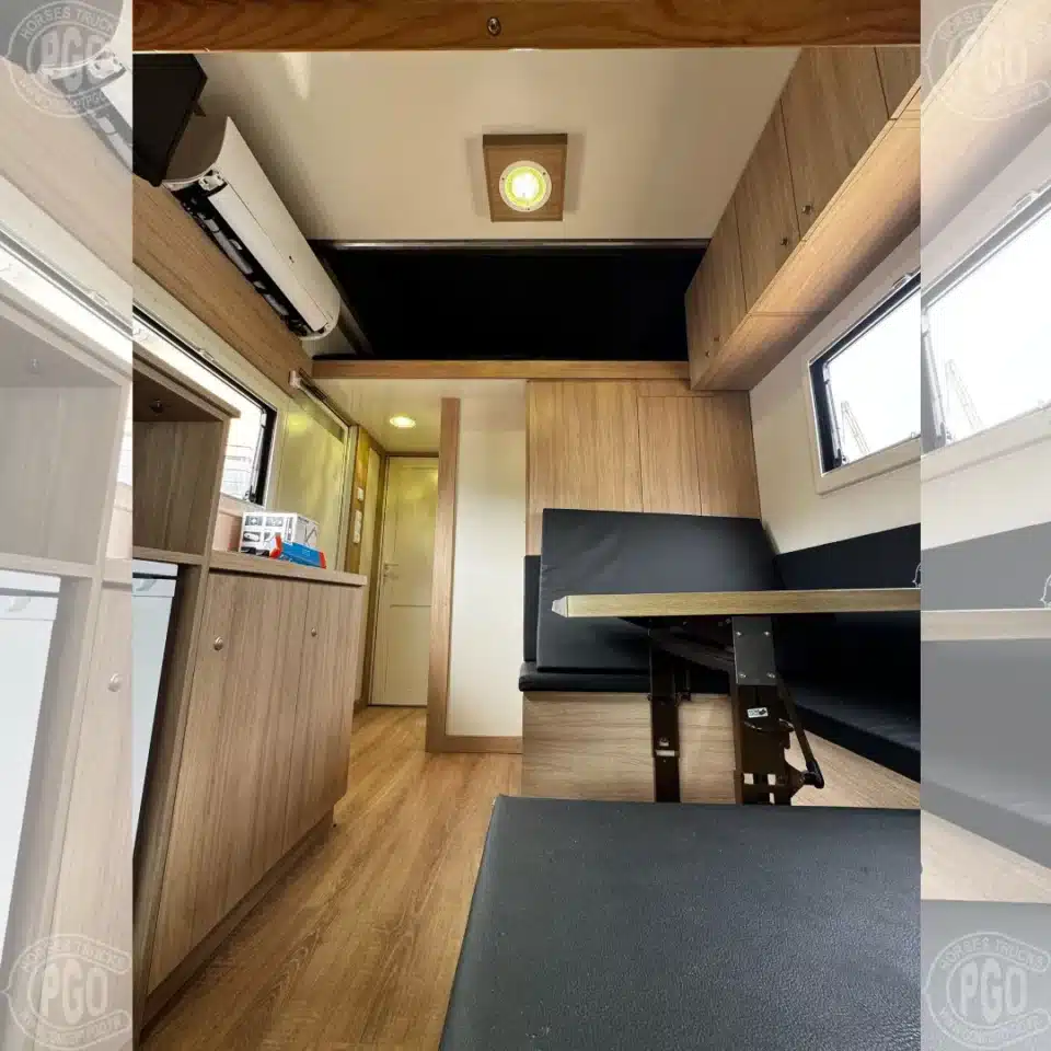 Renault Midlum 7 Chevaux avec Home Car – Image 7