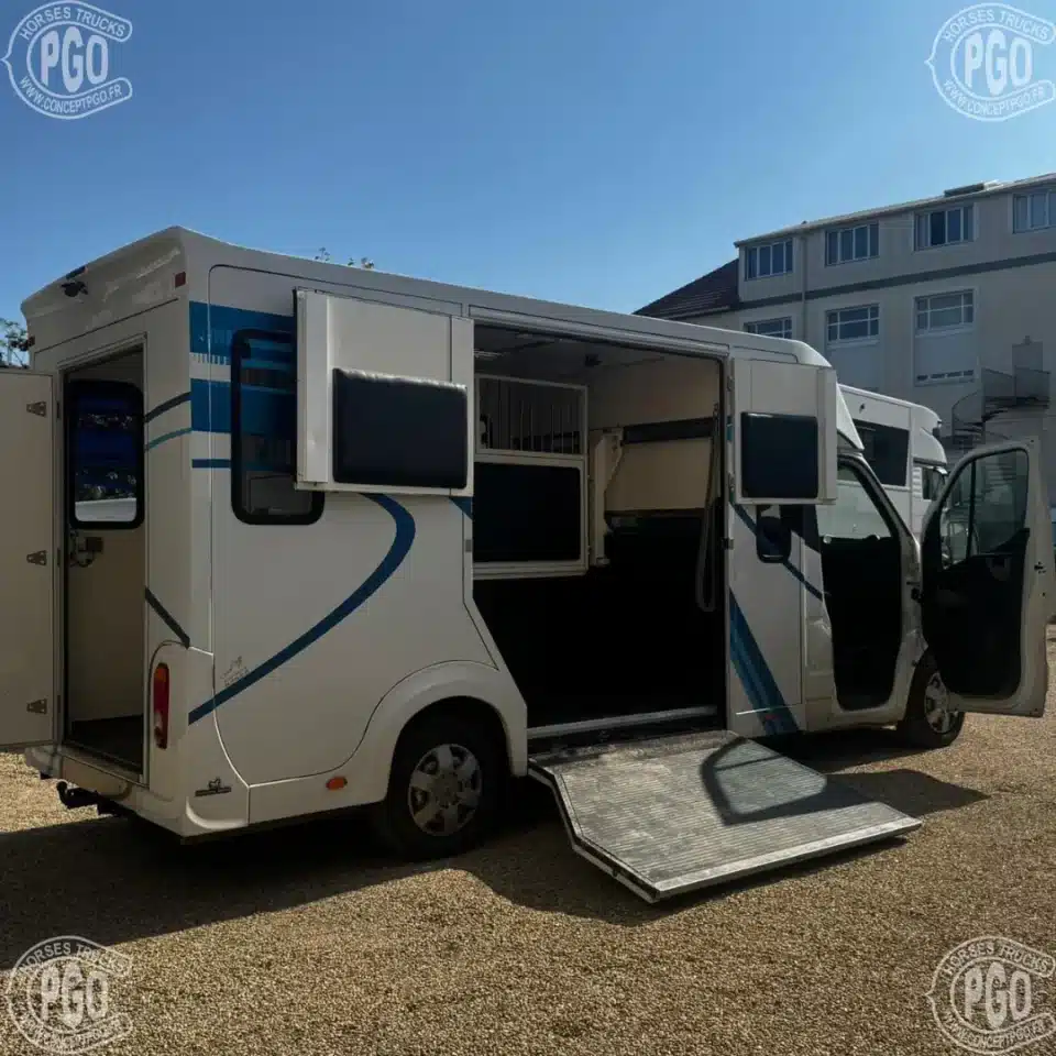 Camion Chevaux 5 Places Renault Master – Image 2