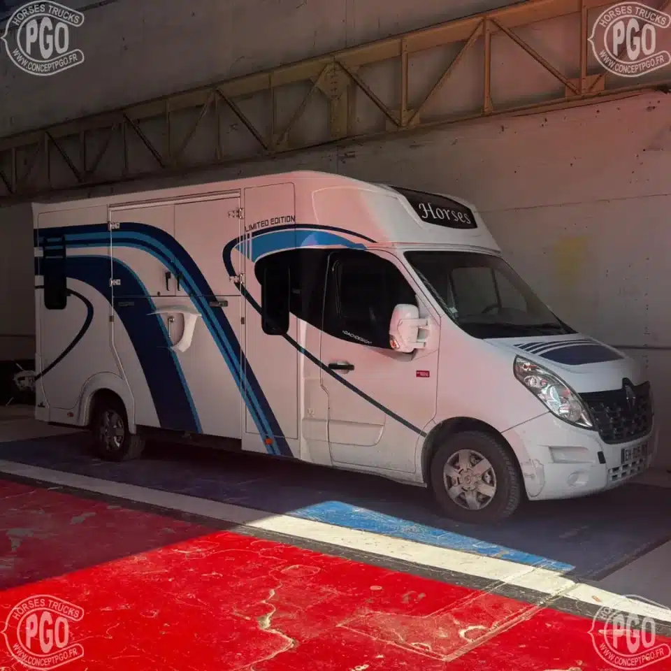 Camion Chevaux 5 Places Renault Master – Image 8