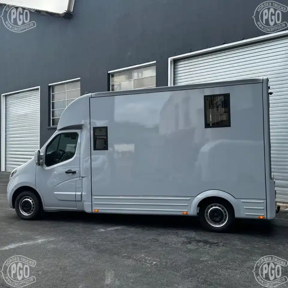 Camion Chevaux Opel Movano 3 Places 2021 – Image 9