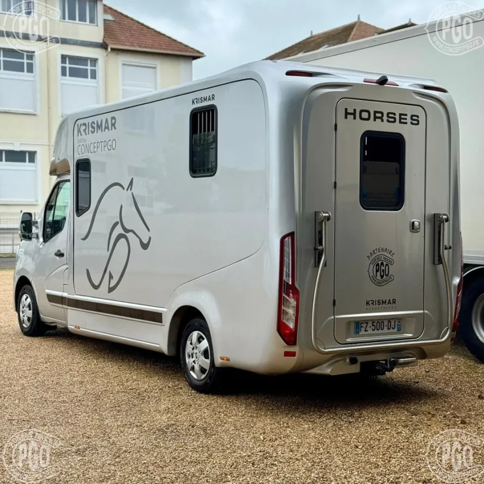 Camion Chevaux Renault Master 5 Places Aménagement Krismar – Image 6