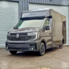 Camion Chevaux VL Renault Master AKX – 5 Places – 2025 – Neuf en stock