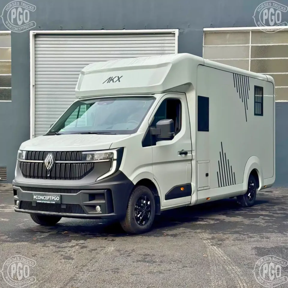 Camion Chevaux Renault Master AKX – 5 Places – 2025 – Gris